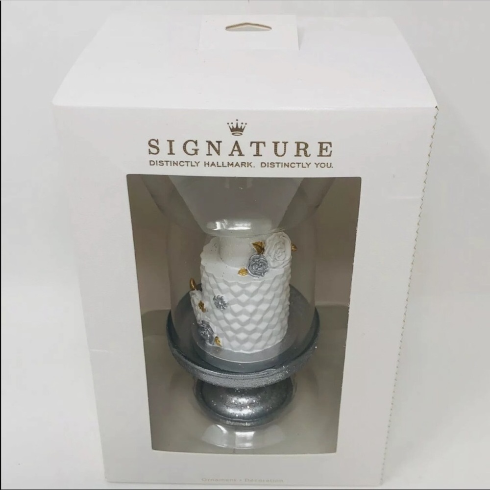 Hallmark Signature Ornament Made for Each Wedding - Picture 6 of 7